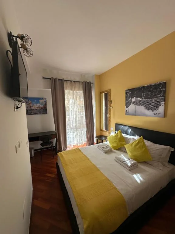 Vatican QG Rooms
