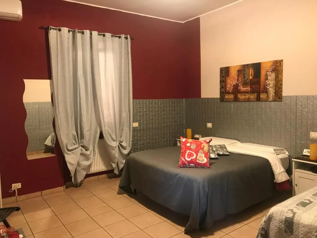 Vegan Inn Airport – Adults Only – LATE CHECK IN — foto 7