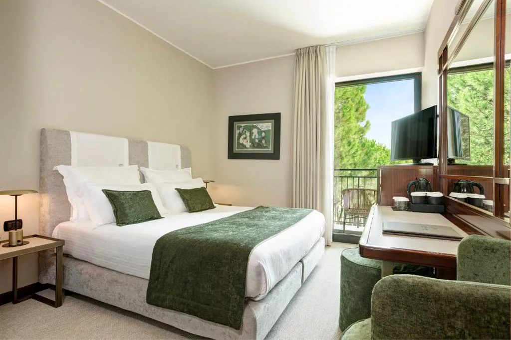 2 Connecting Rooms — Bellevue Hotel & Resort