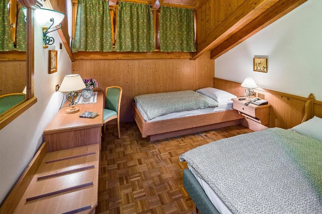 2 Camere Comunicanti — Hotel Piccolo Pocol