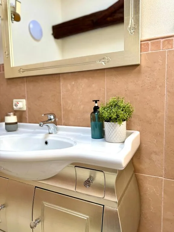 A 5 min da Bassano Camera con Bagno Privato e Area Fitness — foto 7