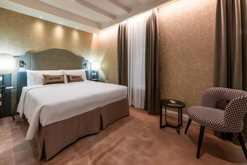 Acca Hotel