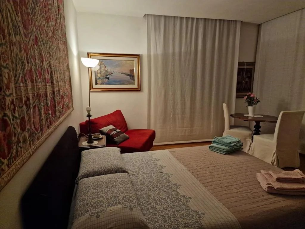 Large Double Room — B&B Al Duomo – PADOVA