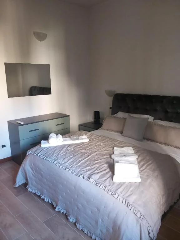 Large Double Room — Bonsai B&B