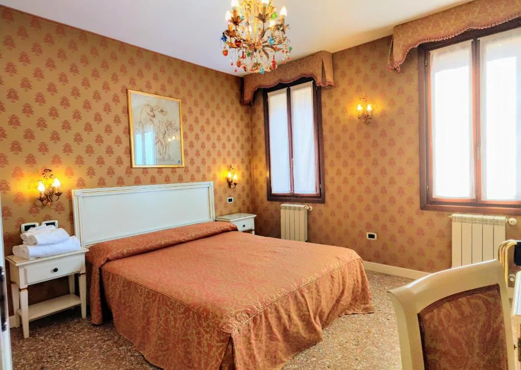 Ampia Camera Matrimoniale — Ca’ San Vio
