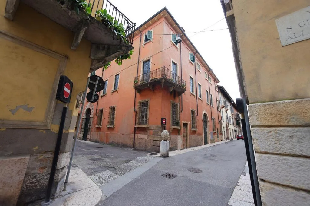 Large Double Room — La Pigna Suites