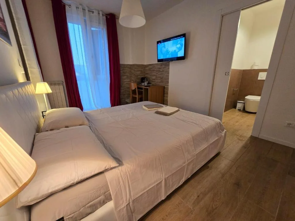 Large Double Room — le vele