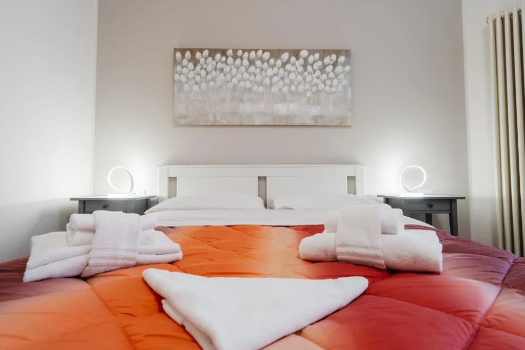 Ampia Camera Matrimoniale — Porta Nuova Suites