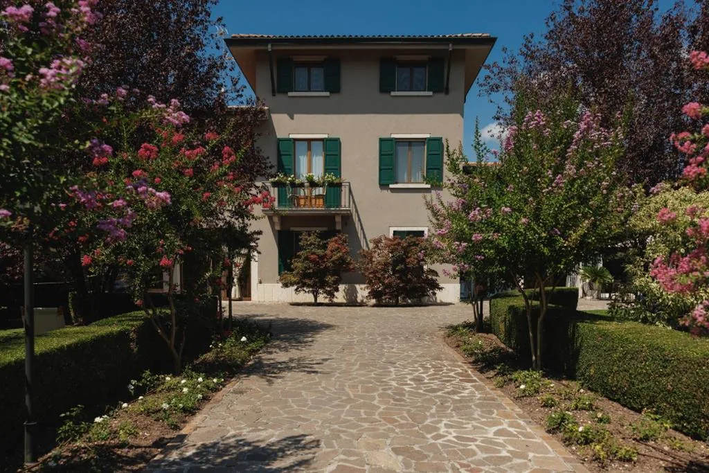 Large Double Room — Relais Villa Borghetto