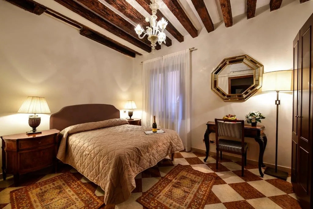 Anzolo Palace – Rooms & Apartments — foto 4