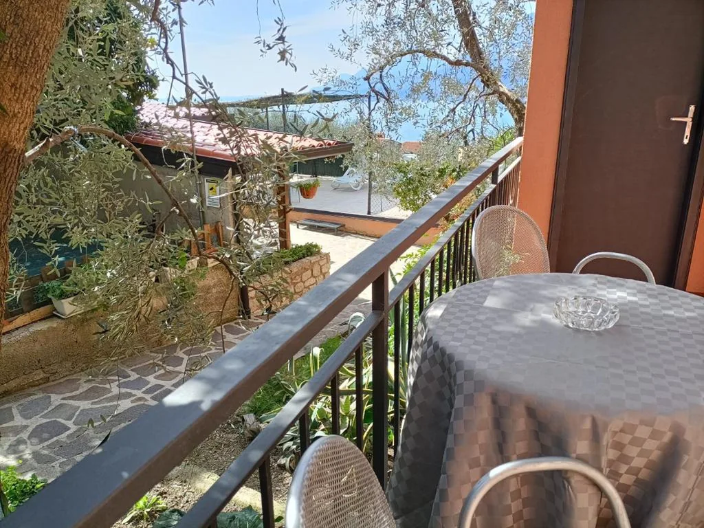 Appartamenti Casa Nina, lago,montagne, uliveti — foto 8