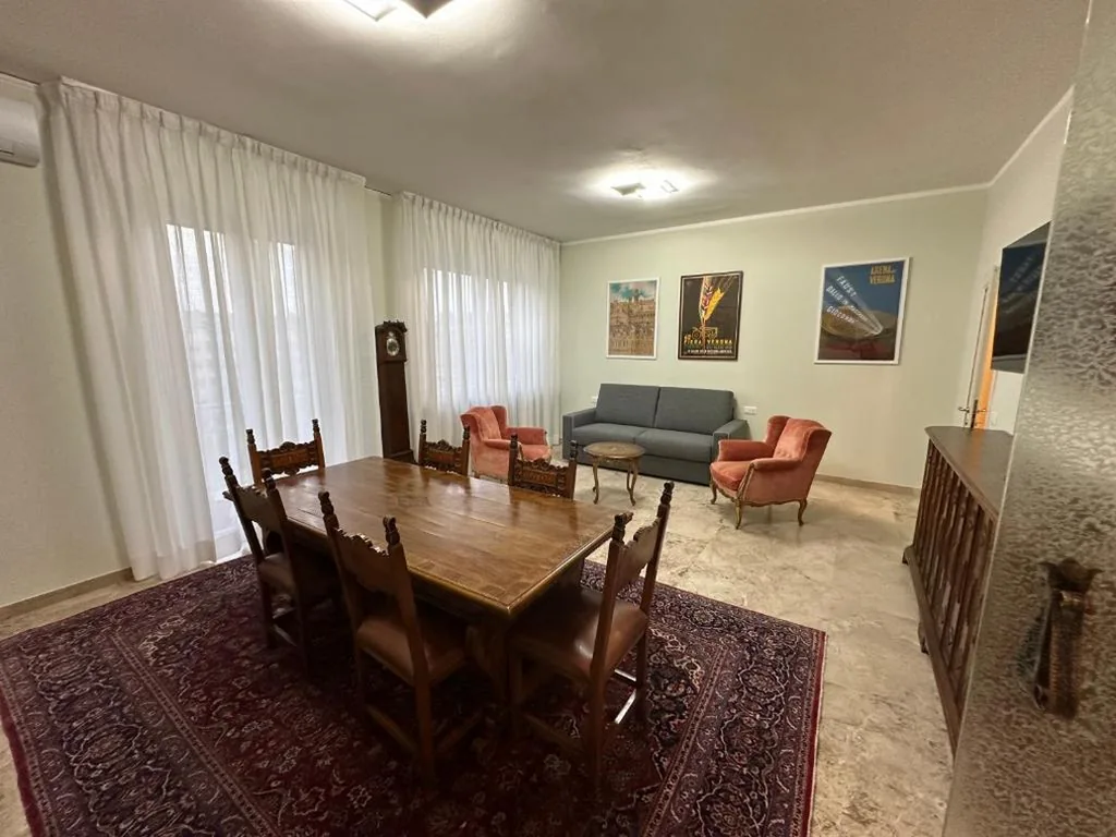 Penthouse Apartment — 10 Minutes B&B Bed & Breakfast