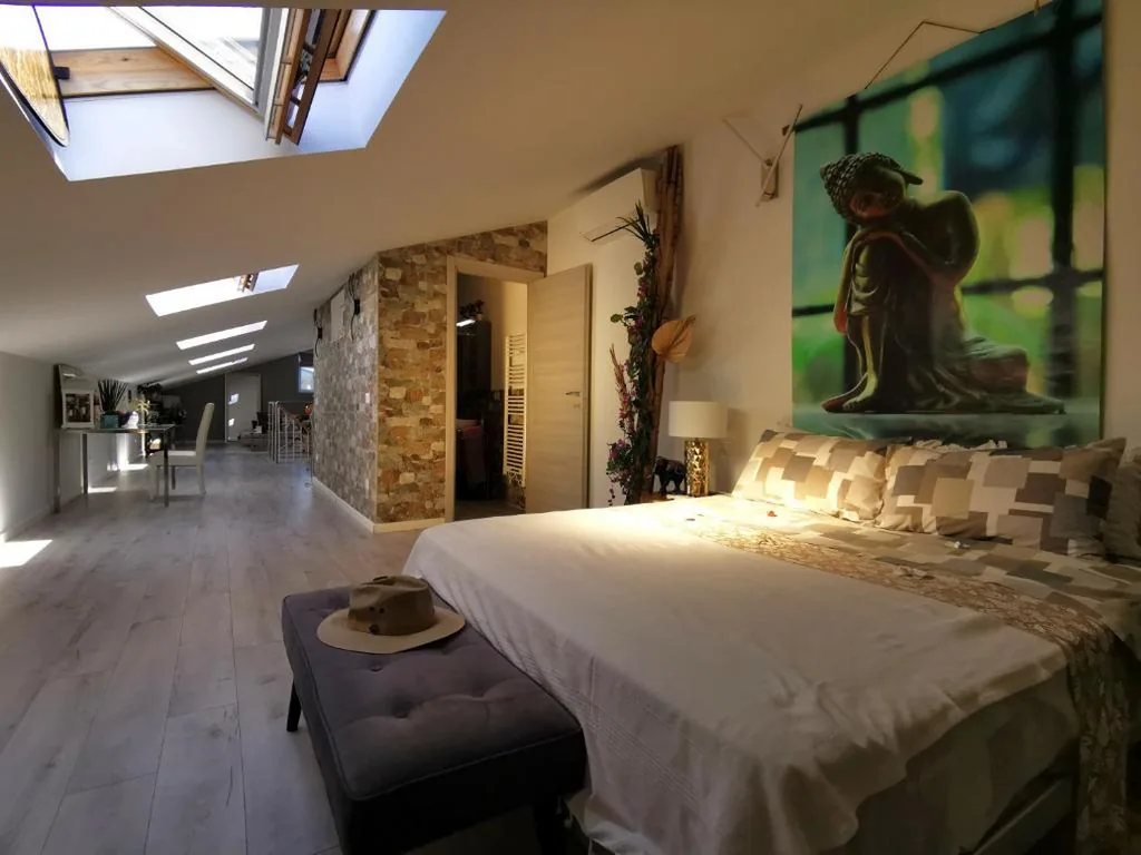 Appartamento Attico — WhiteHome