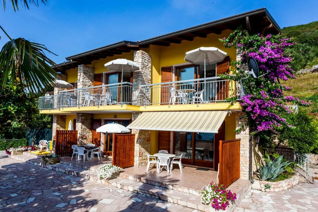 Appartamento con 1 Camera da Letto e Terrazza - Edificio Separato — Taki Village
