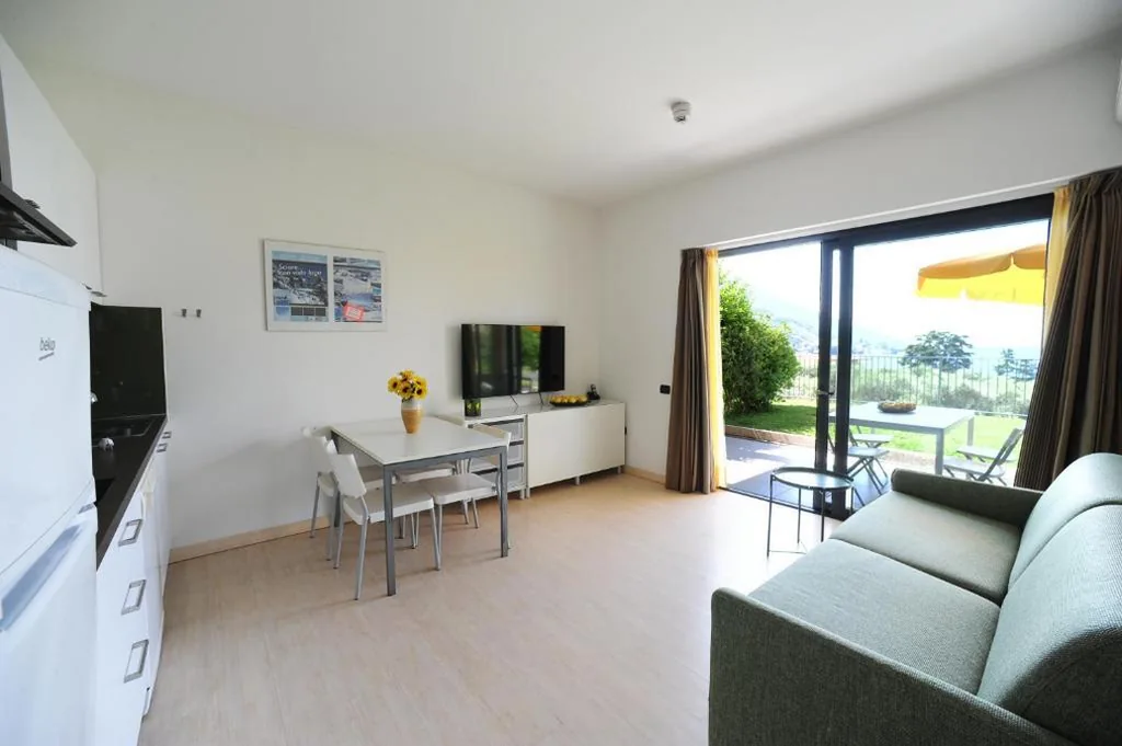 One-Bedroom Apartment with Lake View — Residence Goethe