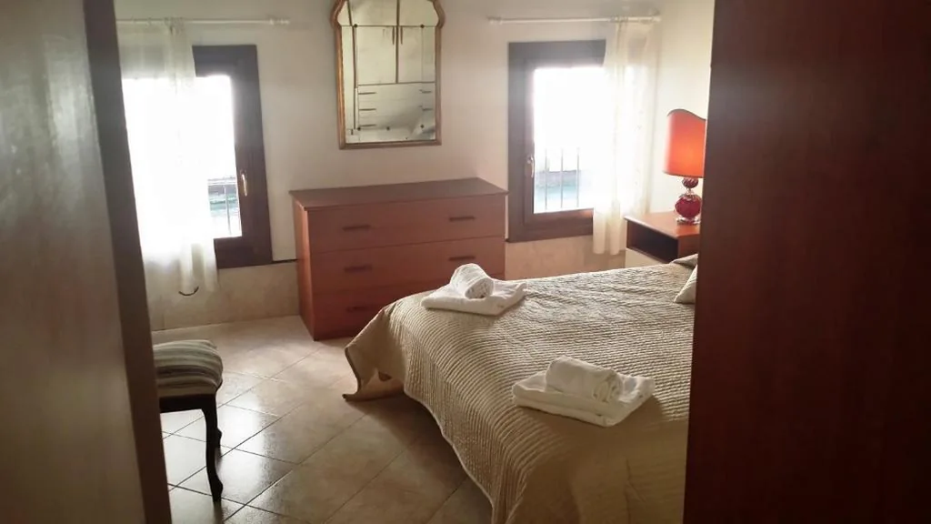 One-Bedroom Apartment - Separate Building - Santa Fosca — Al Portico Guest House