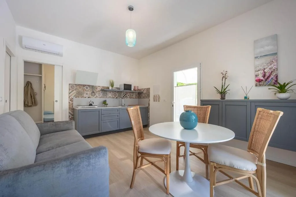 One-Bedroom Apartment — Hotel Altea