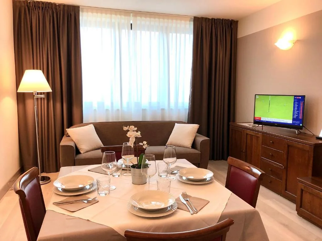 One-Bedroom Apartment — Hotel Victoria