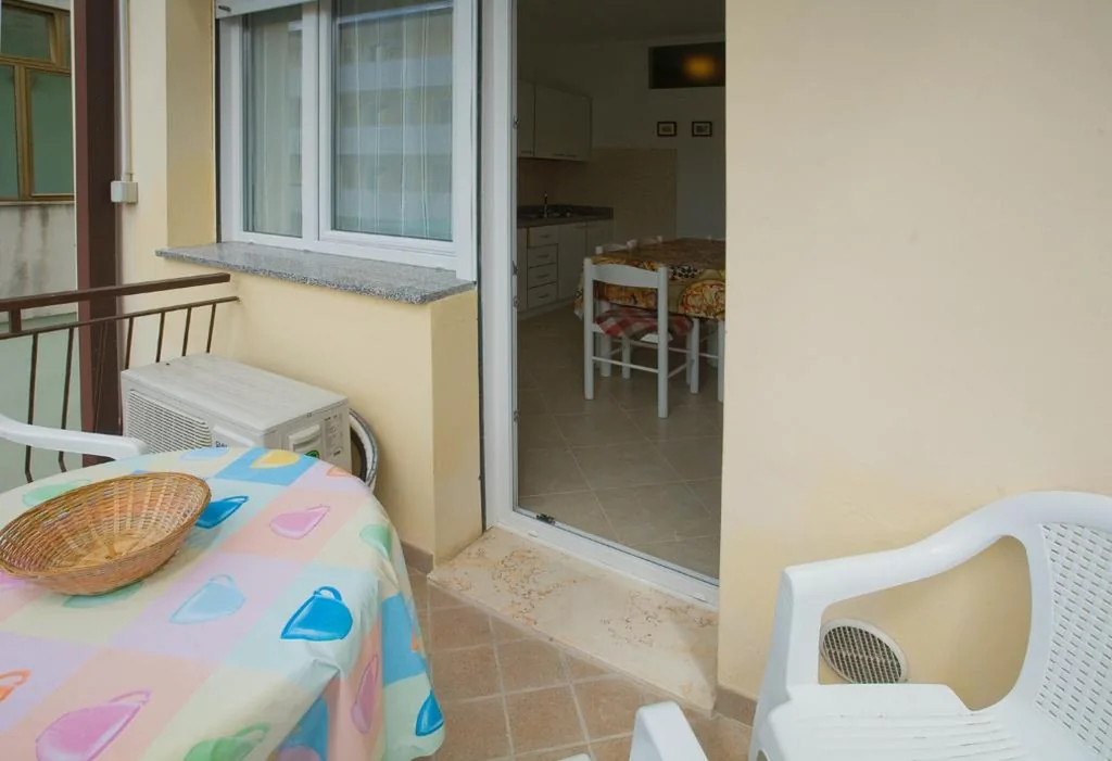 Appartamento con 1 Camera da Letto — Perla
