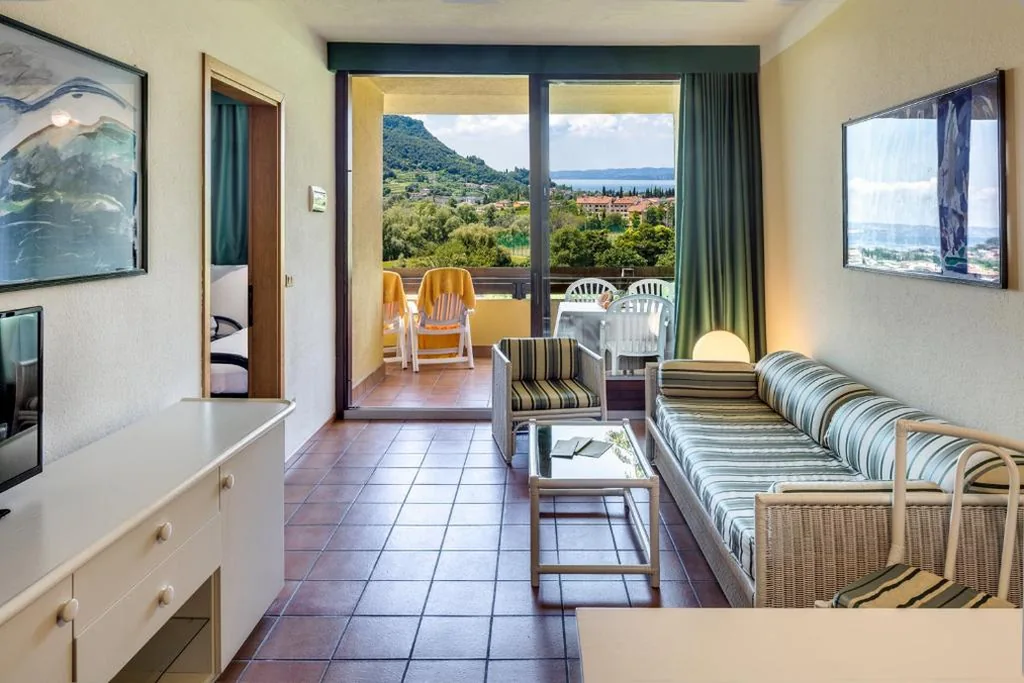 One-Bedroom Apartment — Poiano Garda Resort Hotel