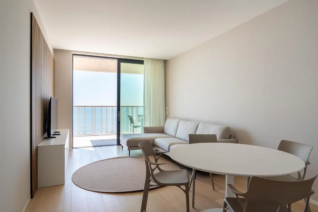 Three-Bedroom Apartment with Sea View — Hotel Las Vegas