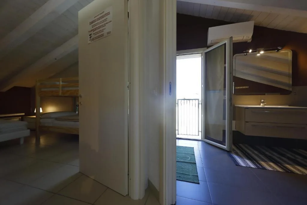 Apartment with Balcony and Lake View — Nuovo Laghetto Del Frassino