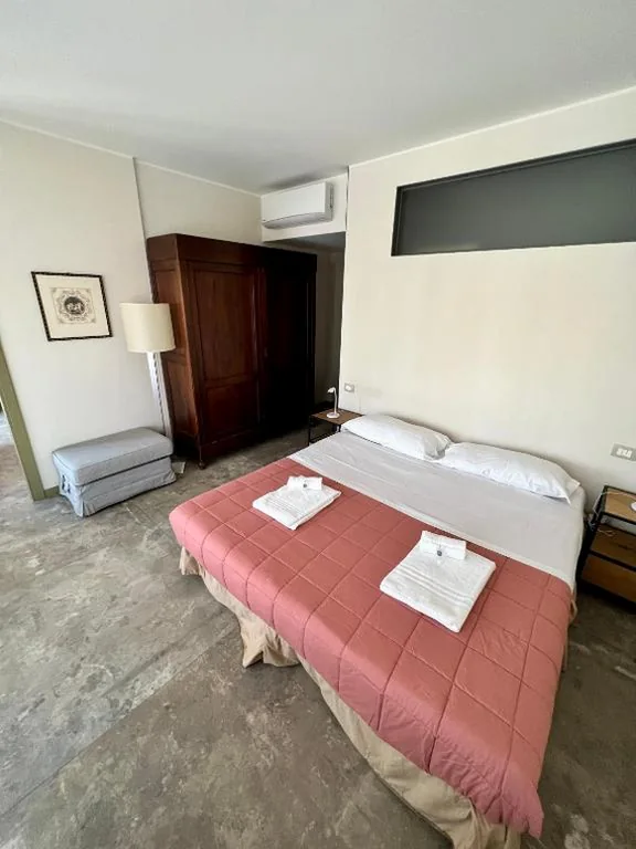 Apartment with View and Balcony — Avenue Rooms