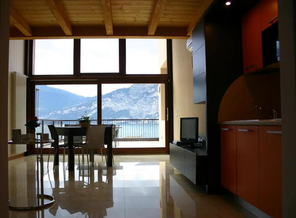 Appartamento con Vista Lago — Hotel Garni Selene