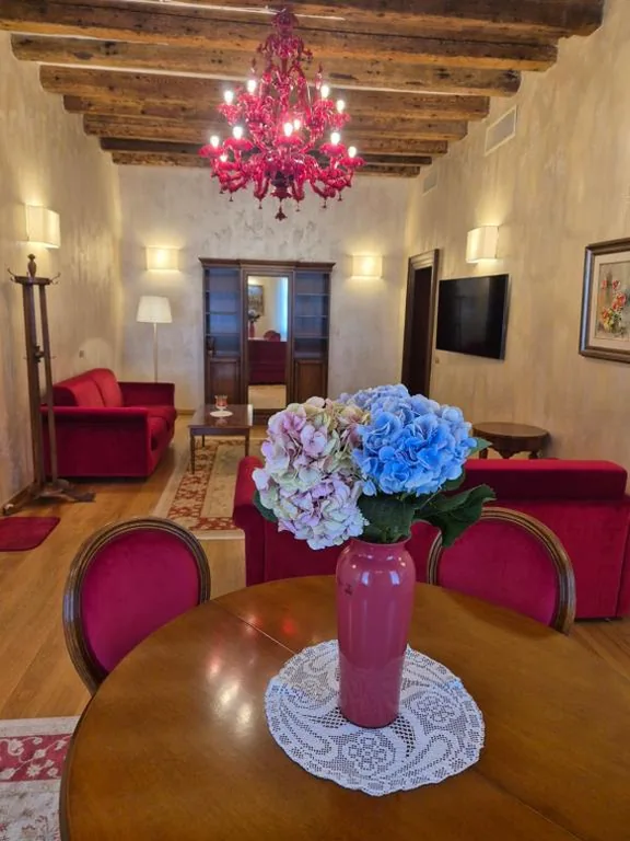 Two-Bedroom Deluxe Apartment — Alla Vite Dorata