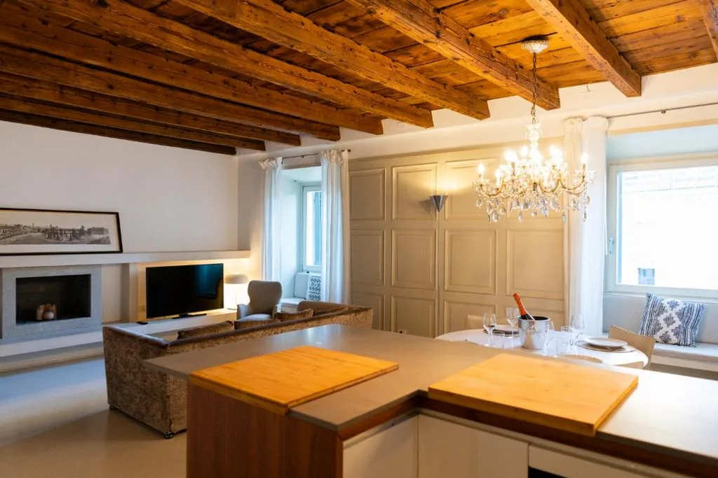 Appartamento Deluxe con 2 Camere da Letto - Edificio Separato — Relais La Torre – Domus Verona