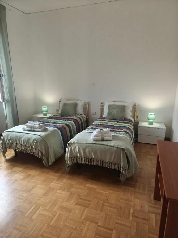 Deluxe Two-Bedroom Apartment — ROSI HOME