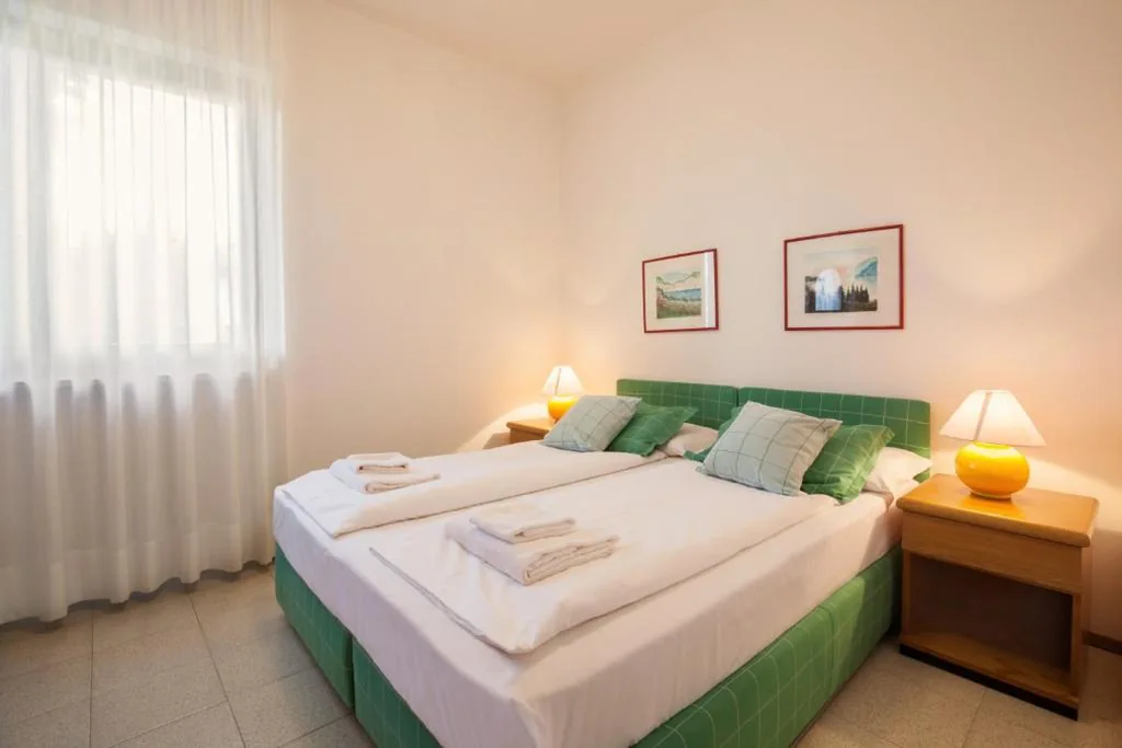 Economy One-Bedroom Apartment with Balcony — Residence il Cedro