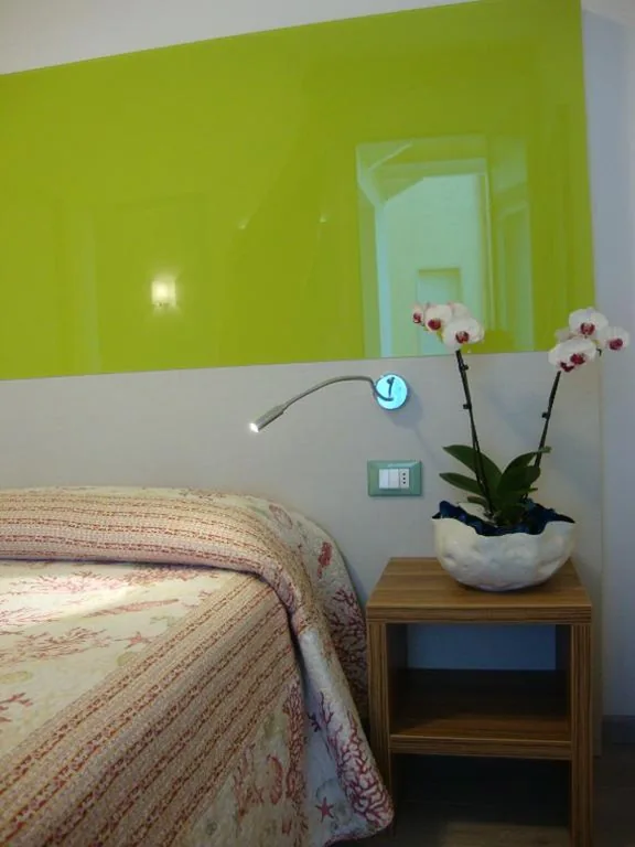 Family Apartment with Balcony (2 Adults + 2 Children) — Hotel Venezia