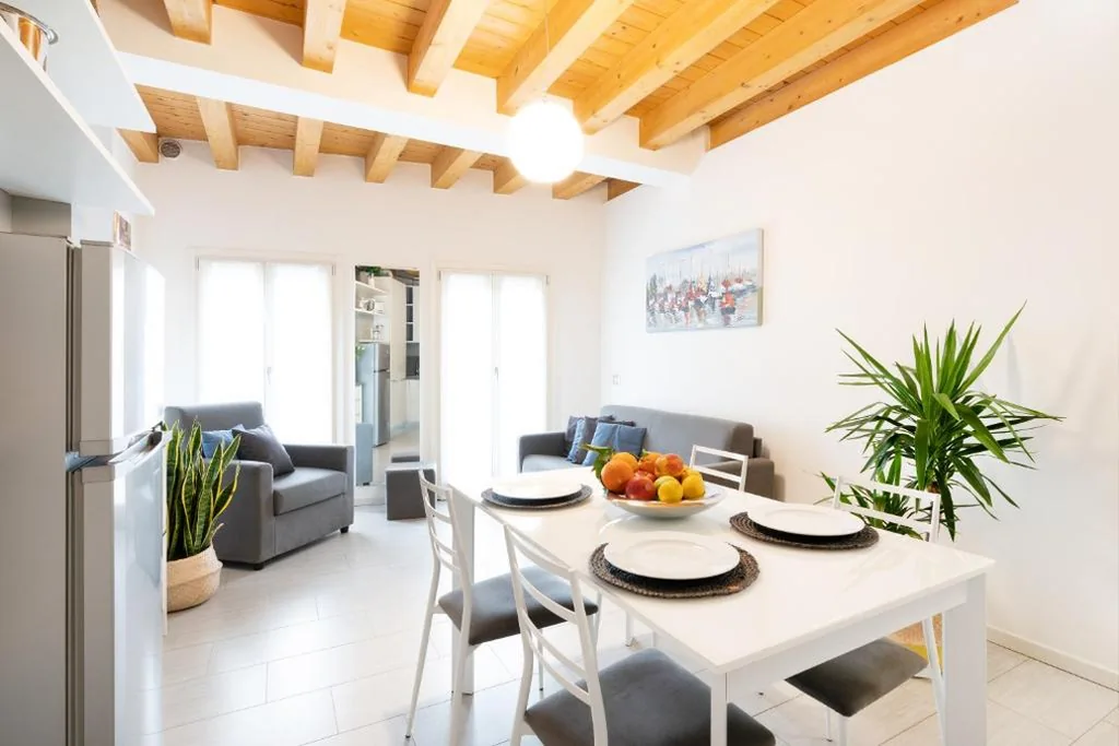 Appartamento Grande con 2 Camere da Letto — Ca’ Degli Antichi Giardini Apartments