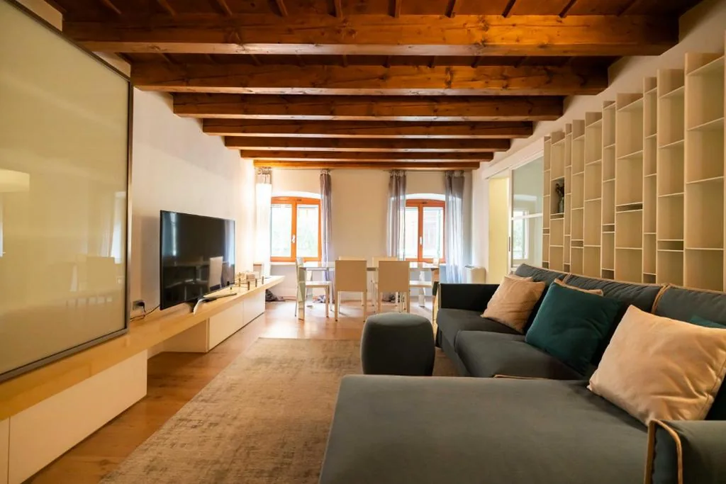 Appartamento Luxury con 2 Camere da Letto - Edificio Separato — Relais La Torre – Domus Verona