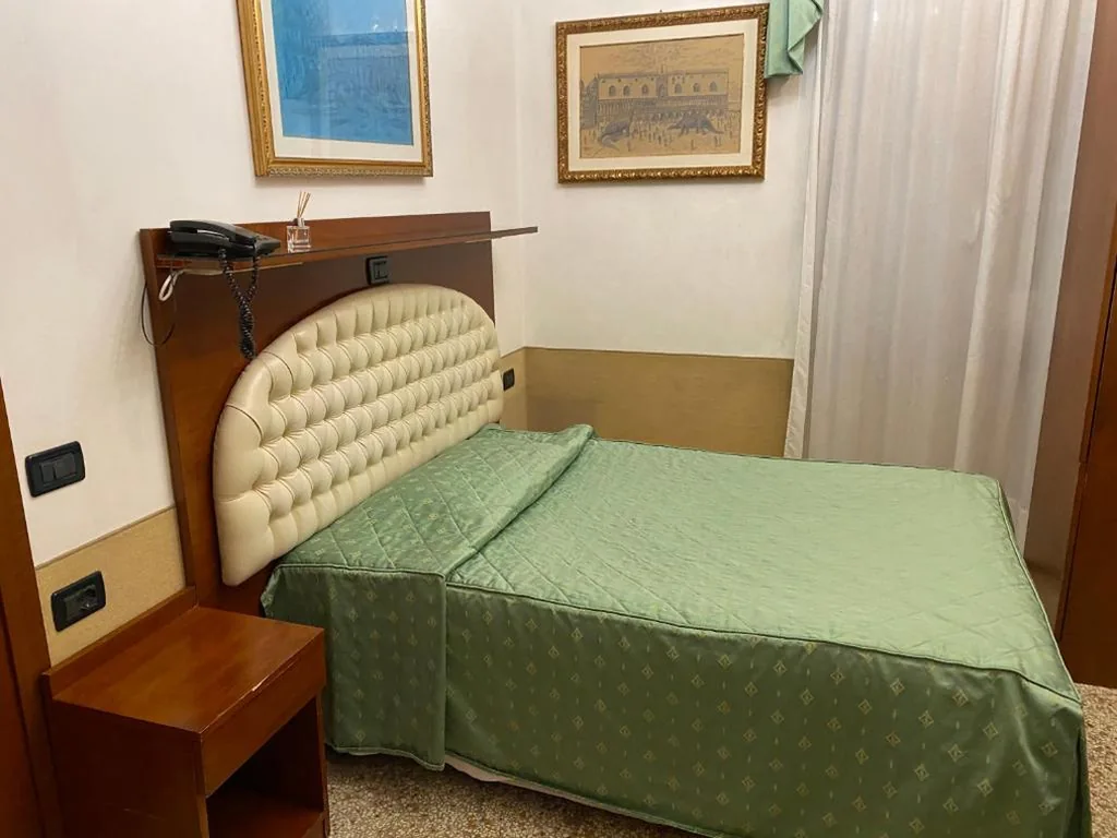 Atlantide Hotel — foto 8