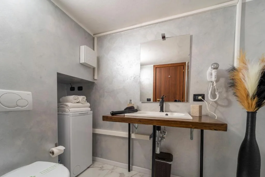 Aurelia Luxury – Piazza delle Erbe — foto 3