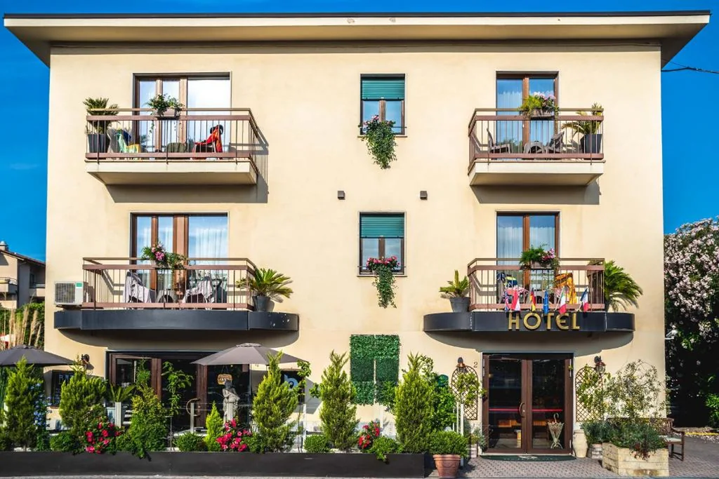 B City Hotel Bardolino — foto 3
