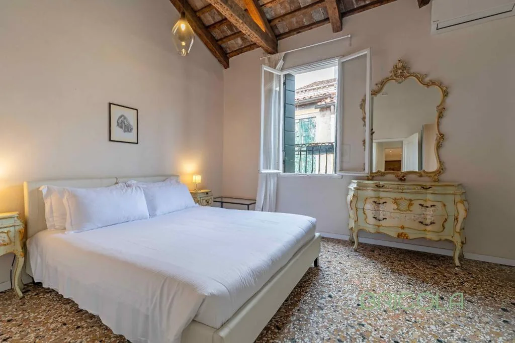 Biennale Ensuite Rooms By Bricola Apartments