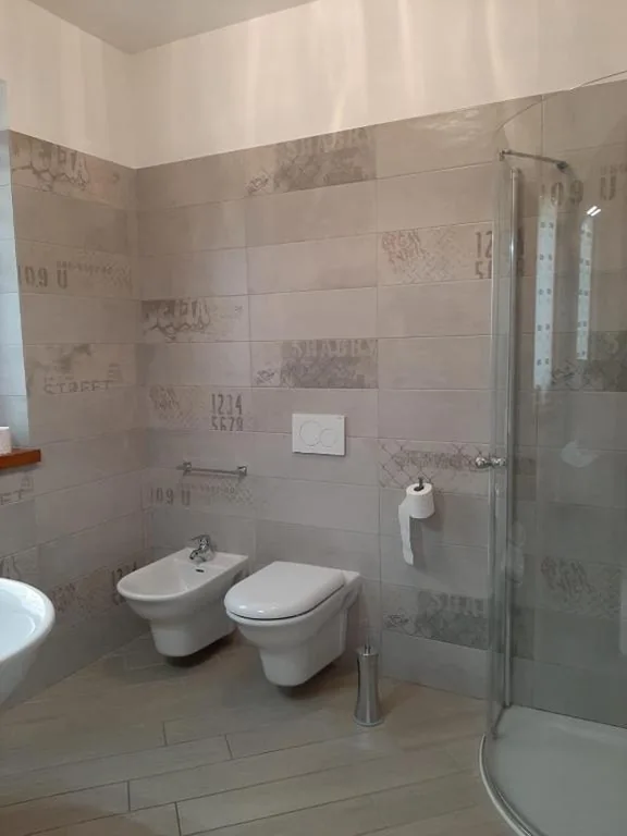 BMP APARTMENT DELUXE 2 JACUZZI RISCALDATA PRIVATA vista Lago di Garda — foto 8