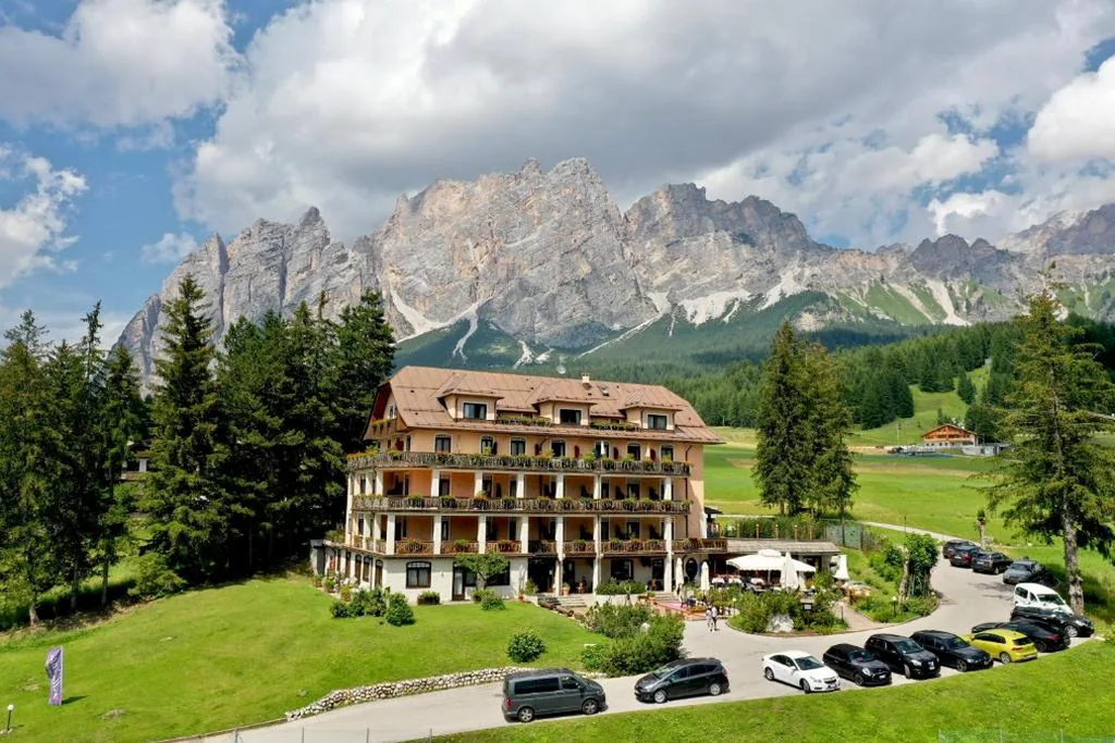 Boutique Hotel Villa Blu Cortina D’Ampezzo — foto 3
