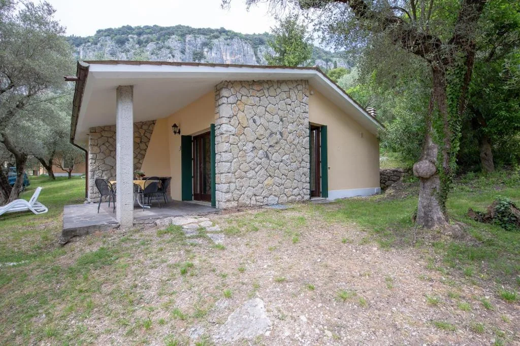 Bungalow (2-5 Adulti) — Residence Parco Del Garda