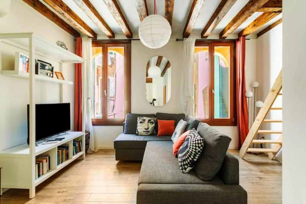 Cà 3 Leoni – Romantic House in the heart of Venice