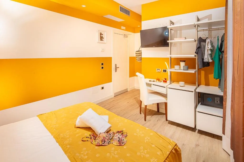 Basic Double or Twin Room — Hotel Karinzia