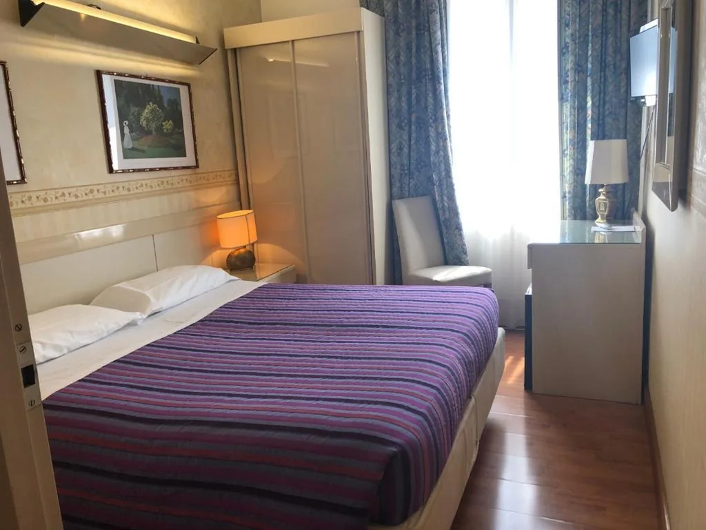 Budget Double or Twin Room — Hotel Lugano Torretta