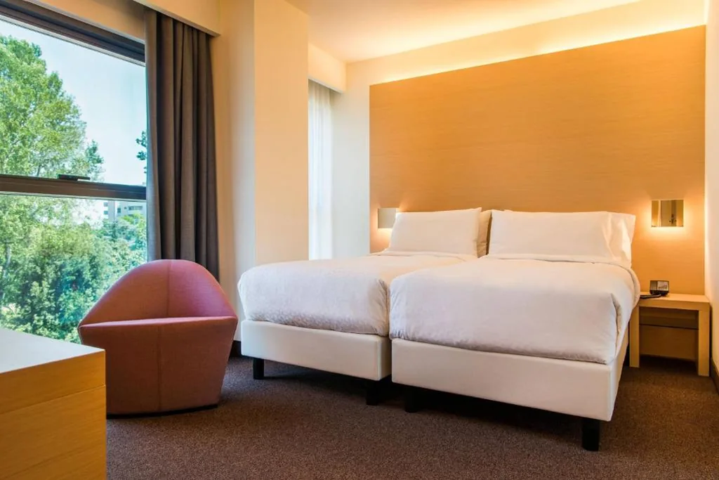 Camera Classic Doppia con Letti Singoli — Four Points by Sheraton Venice Mestre