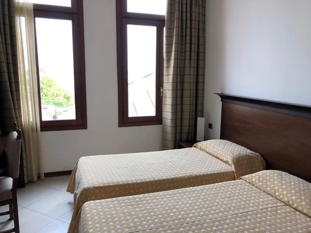 Classic Twin Room — Isola di San Servolo – Centro Soggiorno