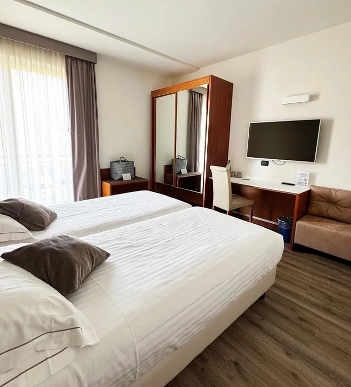 Camera Classic Doppia con Letti Singoli - Piano Superiore — Hotel Villa Letizia
