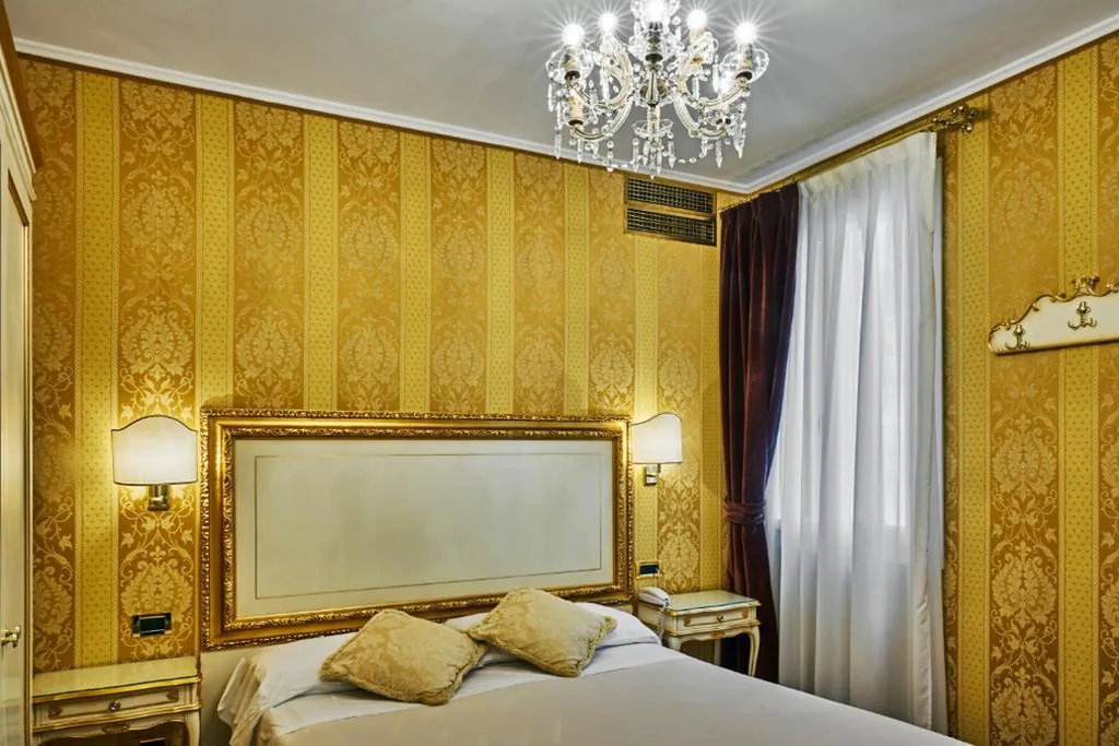Classic Double or Twin Room — Hotel Gardena