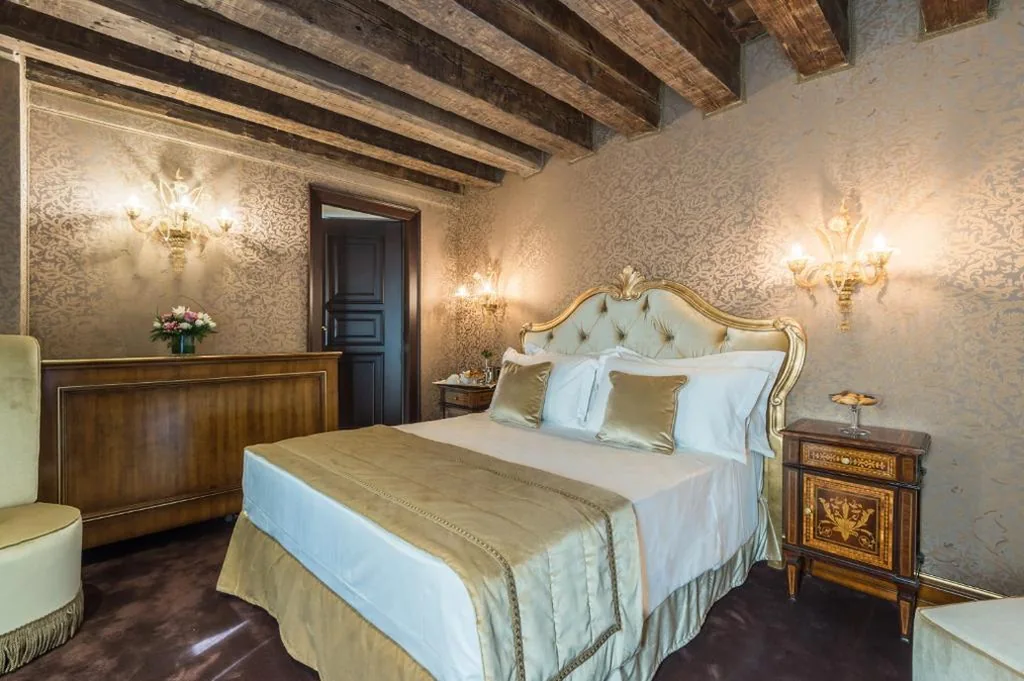 Camera Classic Matrimoniale/Doppia con Letti Singoli — Hotel Nani Mocenigo Palace